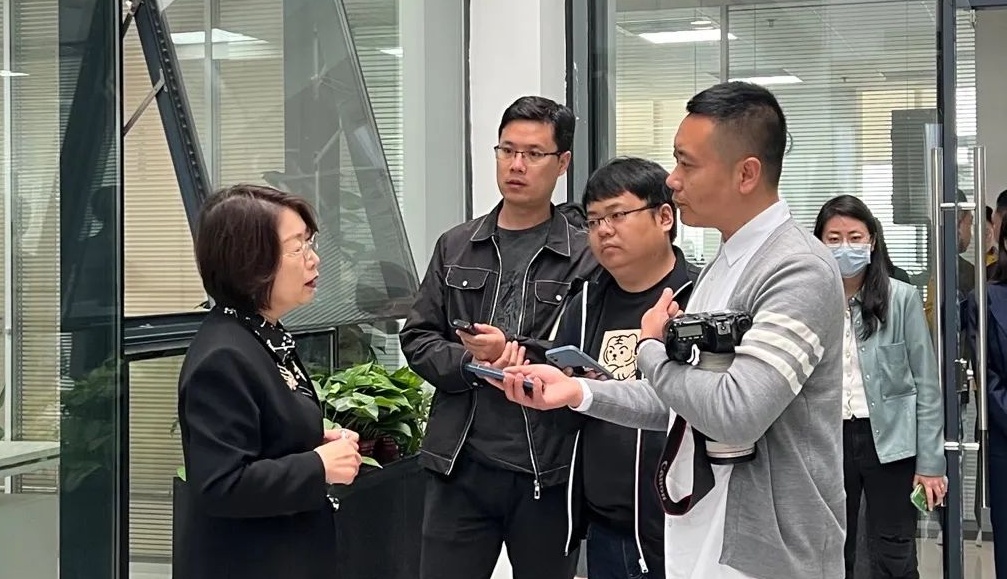 巾帼奋进新征程，妇联媒体采访团走进BSport体育官网科技