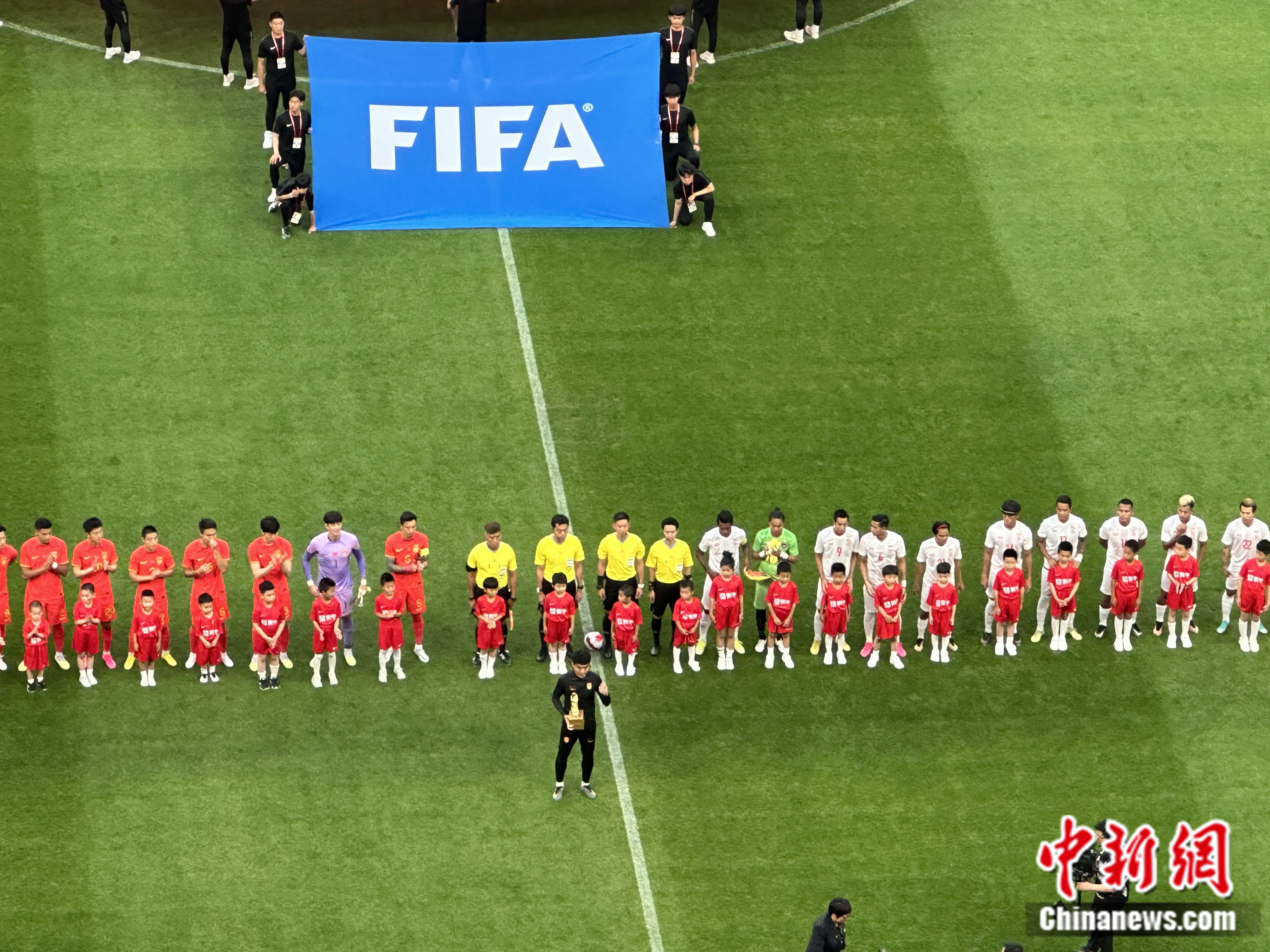 国足时隔747天主场作战拿下大胜 但需进一步磨合