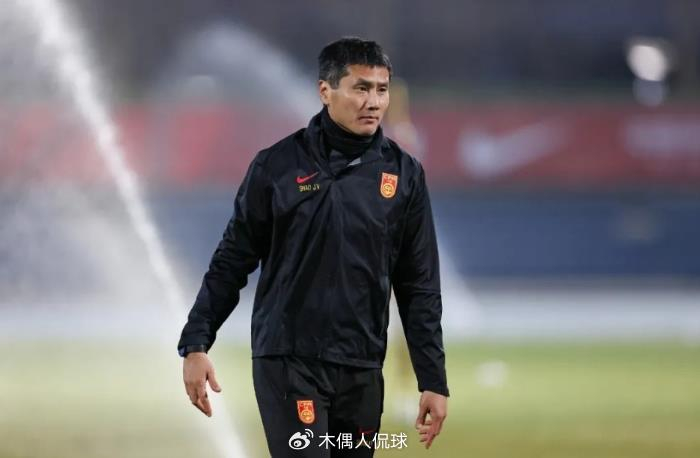 中国男足0-2负喀麦隆 邵佳一变阵引争议