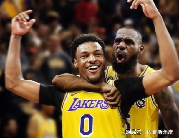 湖人重创勇士库里缺席詹姆斯26+11助布朗尼首助攻