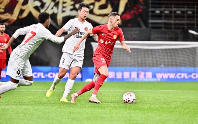 重庆铜梁龙1-0力克辽宁铁人 队史首胜暂居中超榜