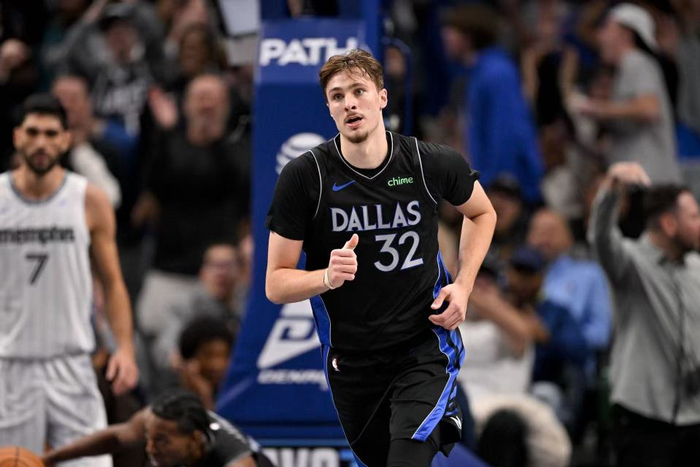 以下是NBA常规赛收官阶段关键比赛的深度分析与