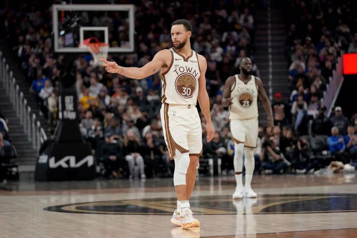 以下是NBA常规赛收官阶段关键比赛的深度分析与